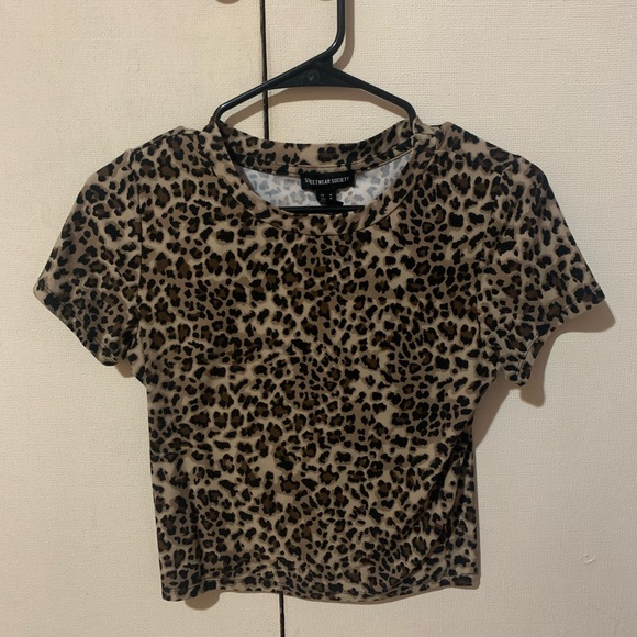 Leopard crop top - Picture 1 of 2